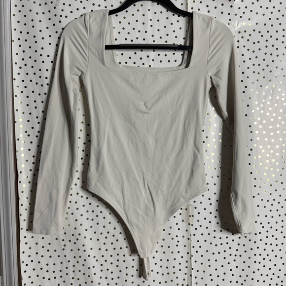 Babaton Cream Long Sleeve Bodysuit - Picture 2 of 9